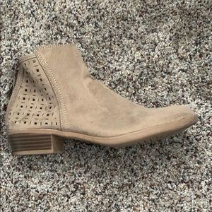 Little Girls Brown boot With Flared Zipper